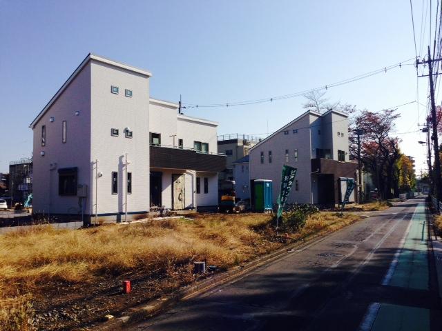 Local photos, including front road. Local (11 May 2013) Shooting