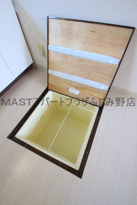 Other. 0m to underfloor storage (Other)