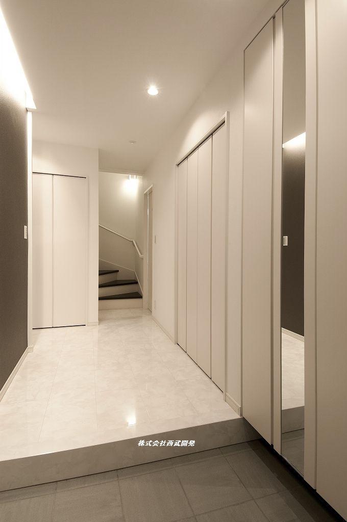 Entrance. Indoor (June 2013) Shooting