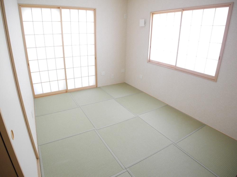 Same specifications photos (Other introspection). Same manufacturer construction cases