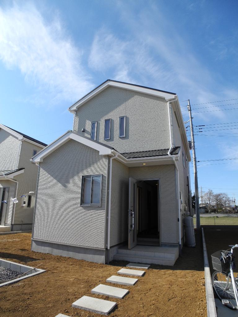 Same specifications photos (appearance). Same manufacturer construction cases