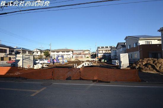 Local photos, including front road. Local (12 May 2013) Shooting