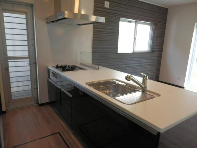 Same specifications photo (kitchen). Same specifications