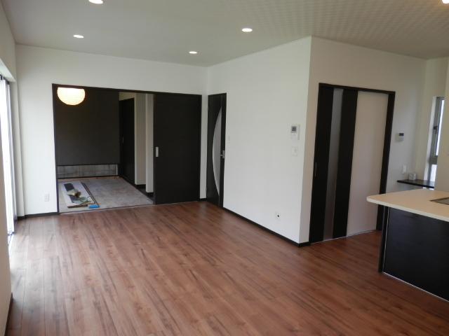 Same specifications photos (Other introspection). Same specifications