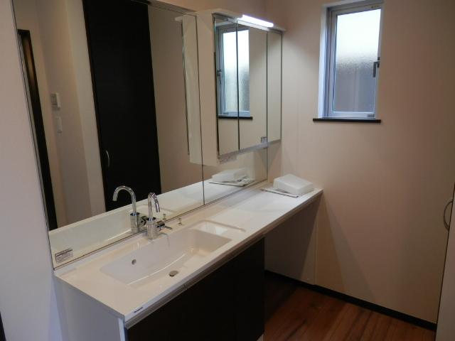 Same specifications photos (Other introspection). Same specifications