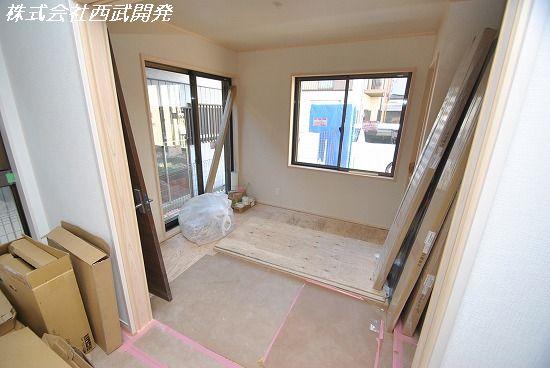 Non-living room. Indoor (12 May 2013) Shooting