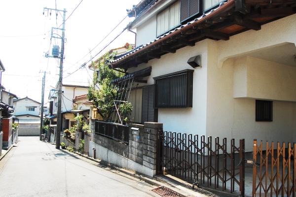 Local photos, including front road. Local (September 2013) Shooting