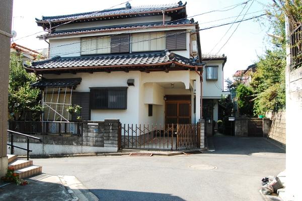 Local photos, including front road. Local (September 2013) Shooting