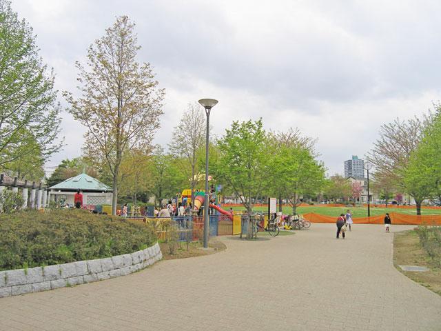 park. 350m until Gen Katsuse Memorial Park