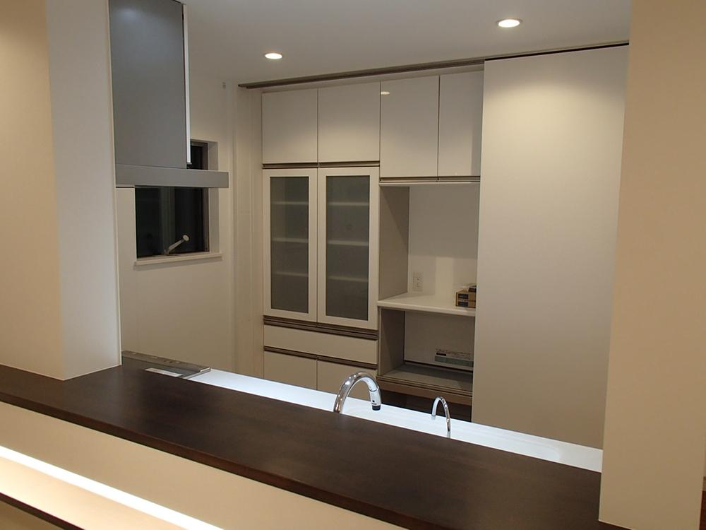 Kitchen. "Kitchen closet" is cupboard and consumer electronics with storage. Kitchen also hide in the three sliding door to clean the refrigerator and very popular! 