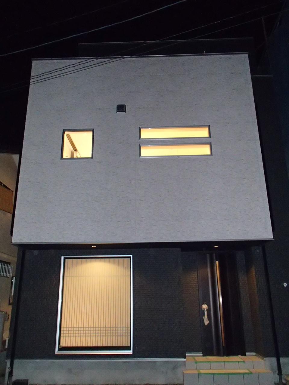 Local appearance photo. Exterior material "hydrophilic Sera" specification. Dirt in the rain, Ceramic coat prevents the degradation. Beautiful long-lasting to suppress the future maintenance costs! 