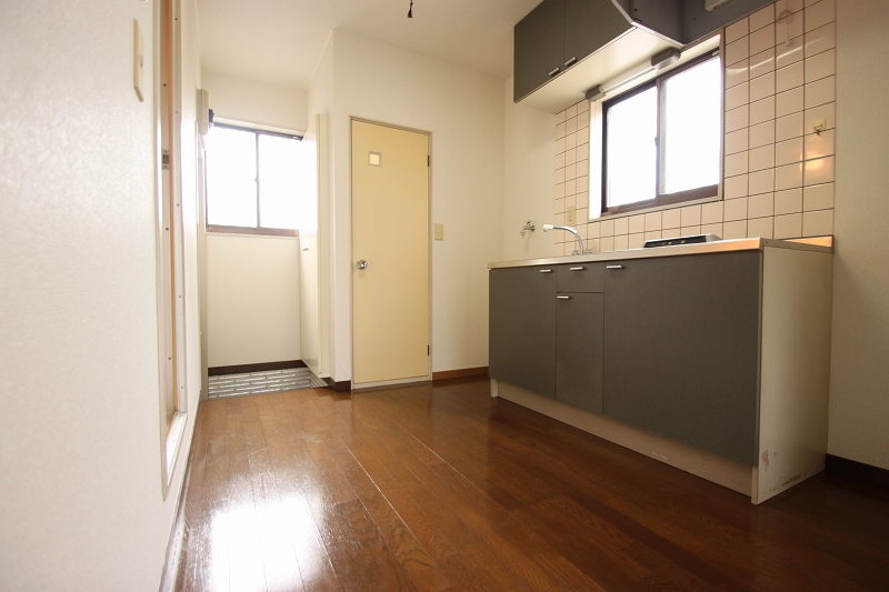 Other room space. ■ Same apartment It is similar to photo