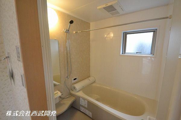 Bathroom. Local (August 2013) Shooting