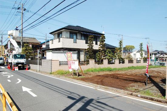 Local photos, including front road. Local (April 2013) Shooting