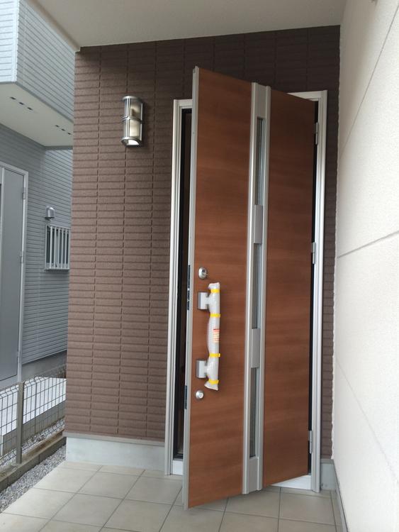 Other Equipment. Entrance (November 26, 2013 shooting)