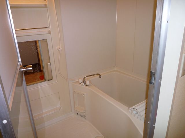 Bath. Reheating equipped!