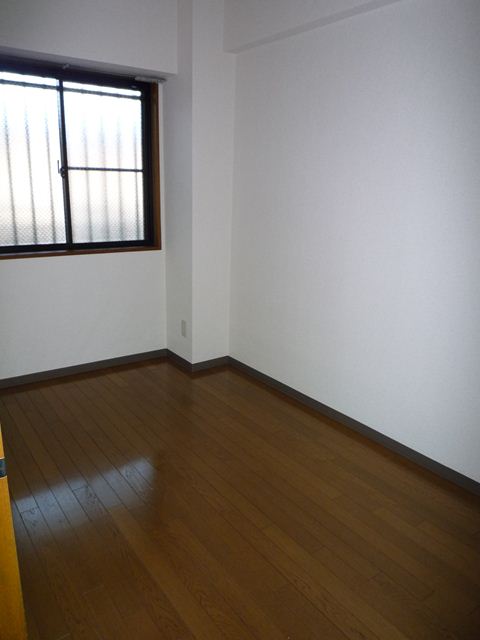 Other room space. Western style room