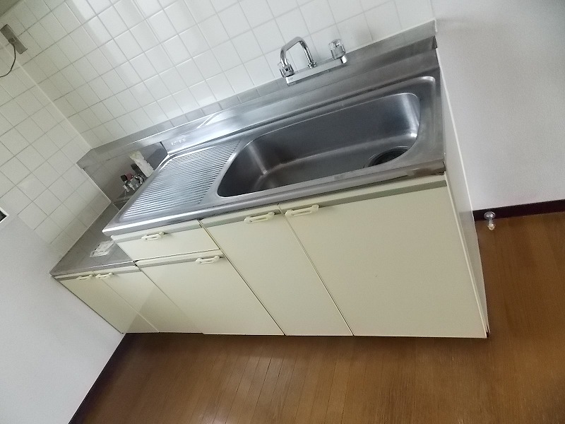 Kitchen. Easy-to-use kitchen.