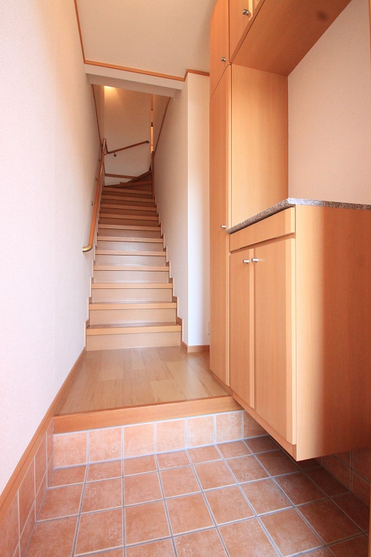 Entrance.  ■ The same type The room is a picture