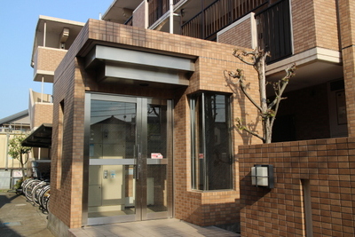 Building appearance. Room 1