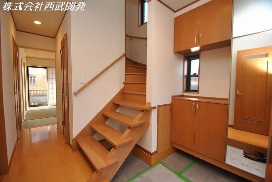 Entrance. Local (12 May 2013) Shooting