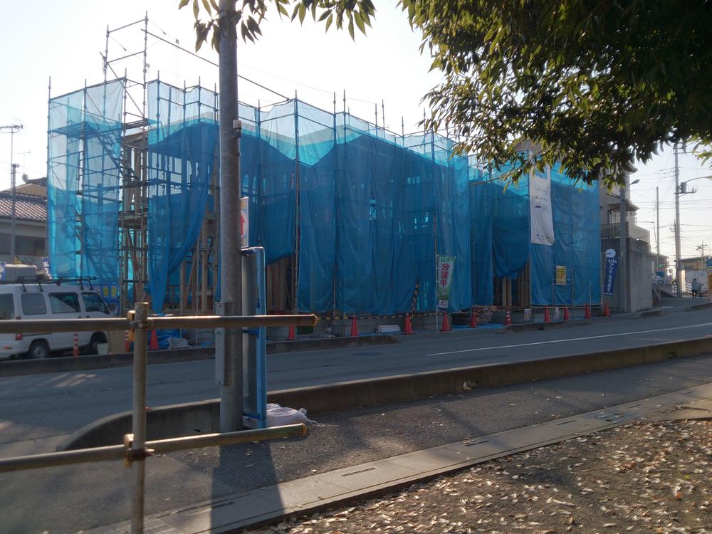 Local appearance photo. Local (12 May 2013) Shooting