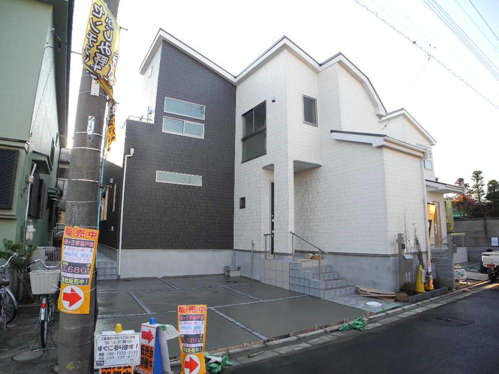 Local photos, including front road. Local (12 May 2013) Shooting