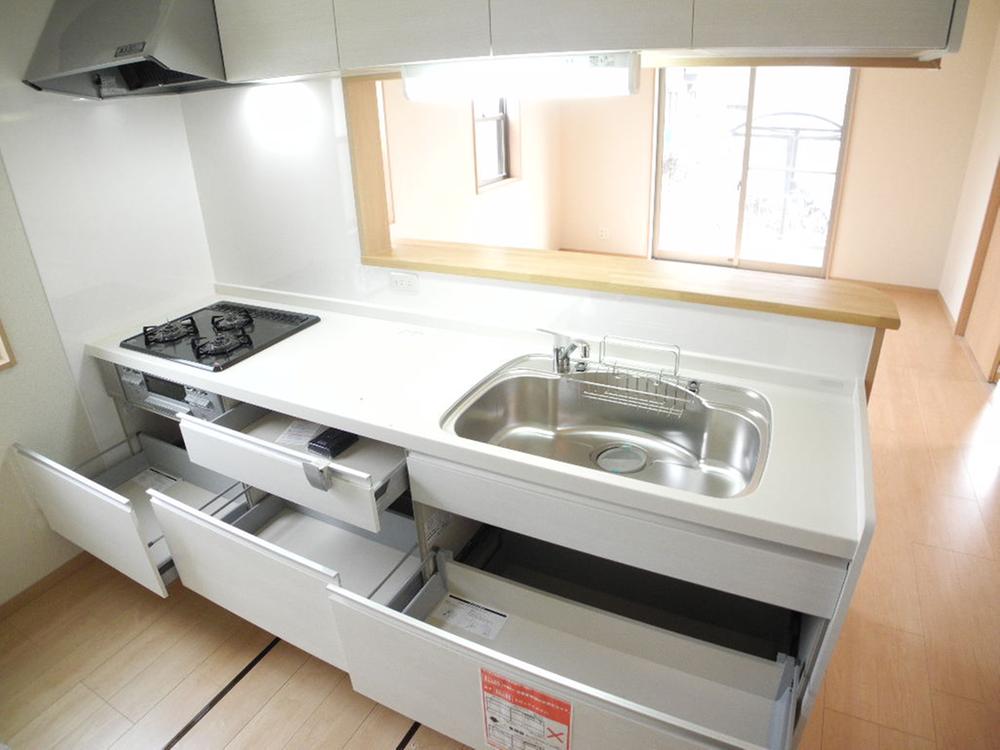 Kitchen. Indoor (12 May 2013) Shooting