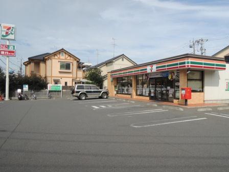 Convenience store. Seven-Eleven Fujimino Tsuruke Okamise up (convenience store) 361m