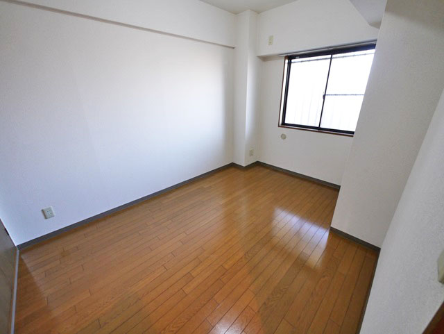 Other room space. Western-style 5.8 Pledge