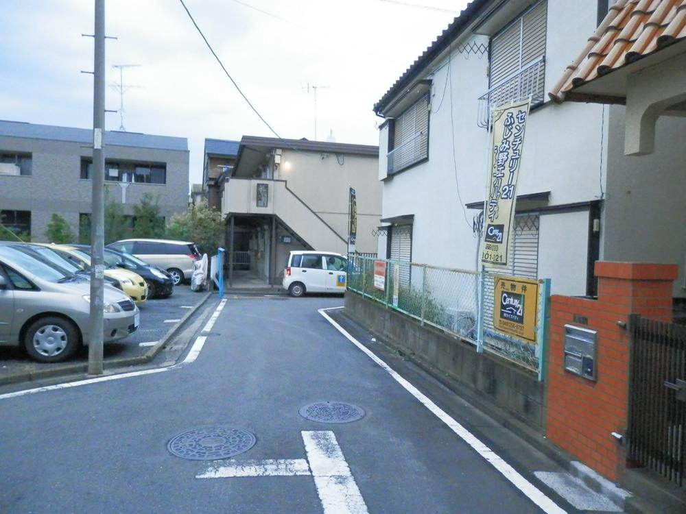 Local photos, including front road. Local (10 May 2013) Shooting