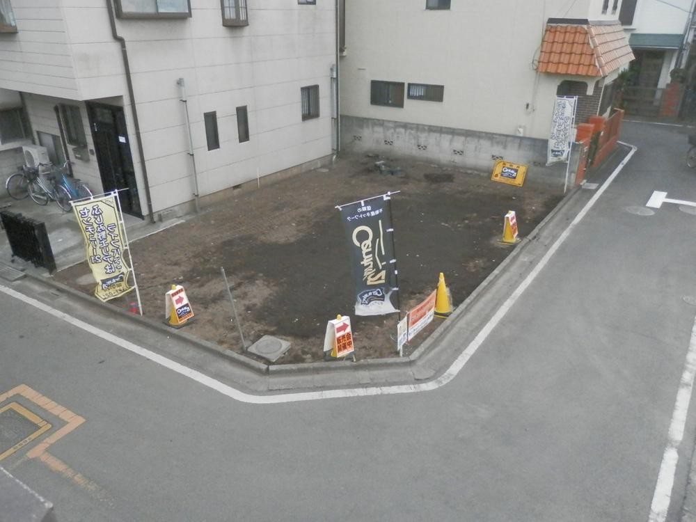 Local photos, including front road. Local (January 2014) Shooting