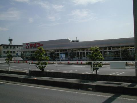 Supermarket. A 5-minute walk of the Super