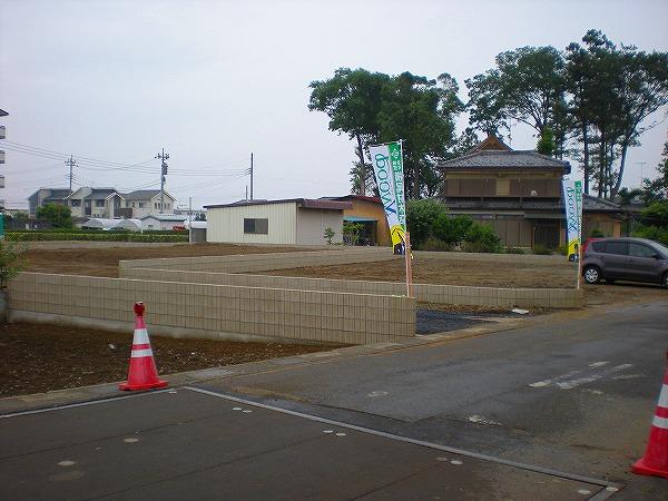 Local photos, including front road