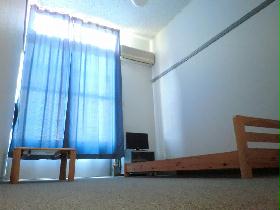 Living and room. Furniture appliances Installed.