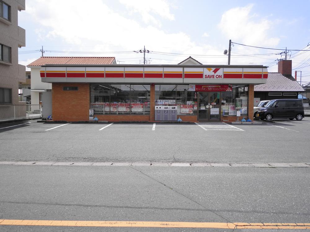 Convenience store. A 5-minute walk