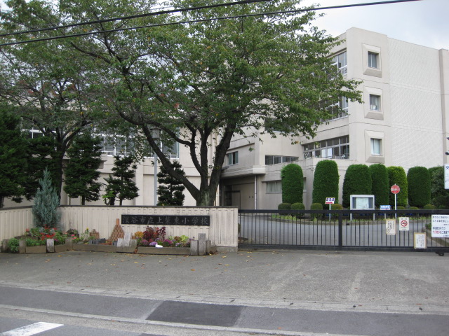 Primary school. 450m to Fukaya Municipal Kamishiba Higashi elementary school (elementary school)