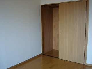 Other room space. East side Western-style Receipt