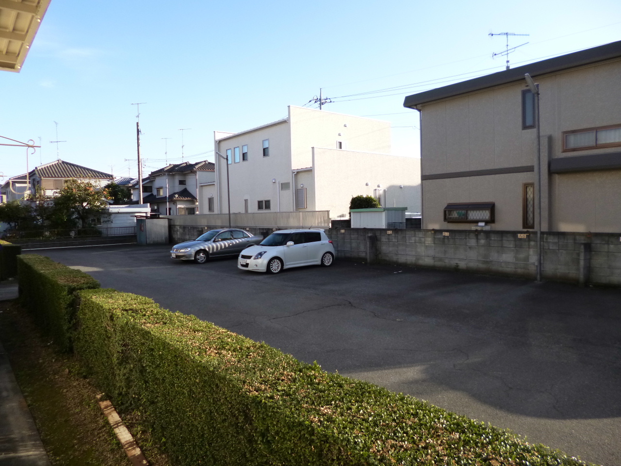 Parking lot. You can park in front of the room. 