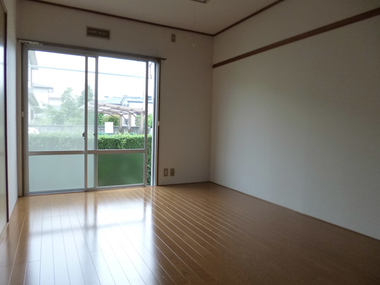 Living and room. It was reform