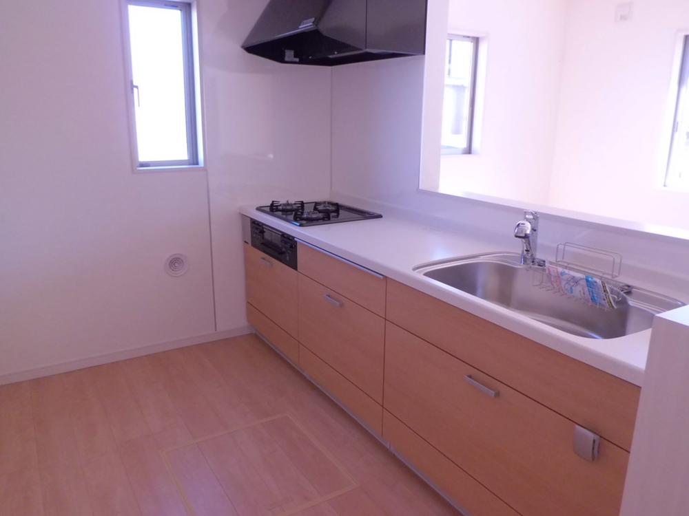 Kitchen.  [3 Building Kitchen] Also happily cooking in bright kitchen (September 2013) Shooting