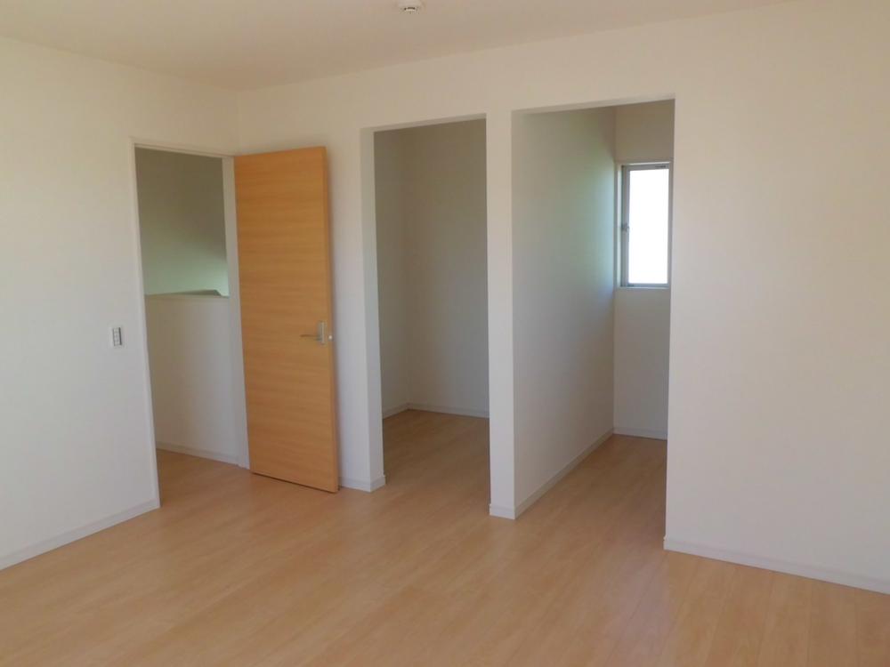 Non-living room.  [Building 3 Master Bedroom] Papa ・ I tried to make each of the storage to the mom (September 2013) Shooting