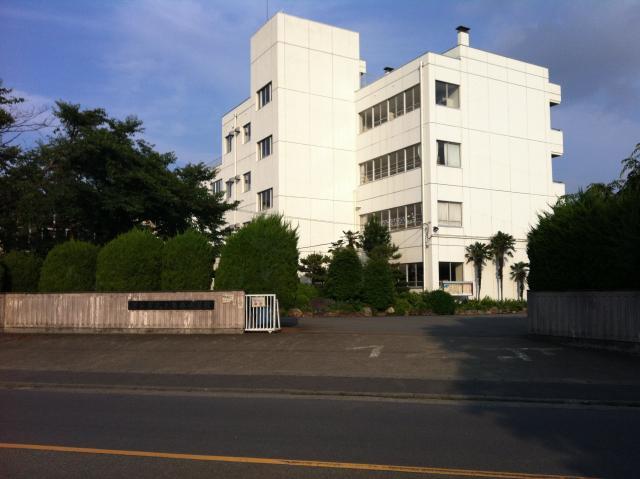 Primary school. Kamishiba until Nishi Elementary School 720m