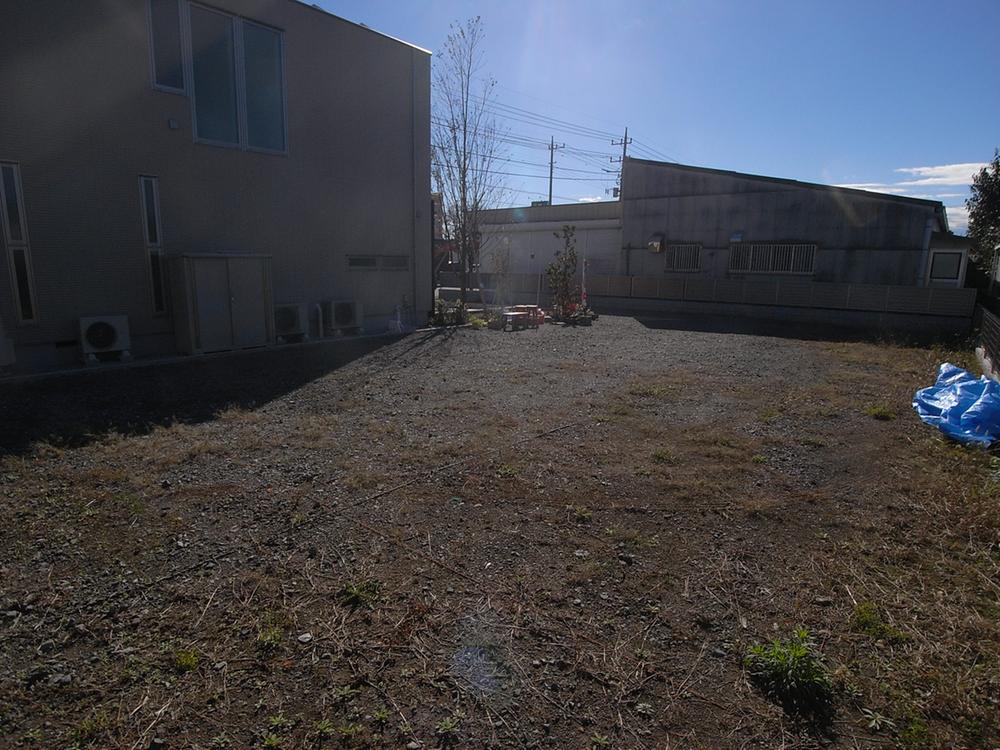 Local land photo. Good is hit yang there is no tall buildings around. Local (11 May 2013) Shooting