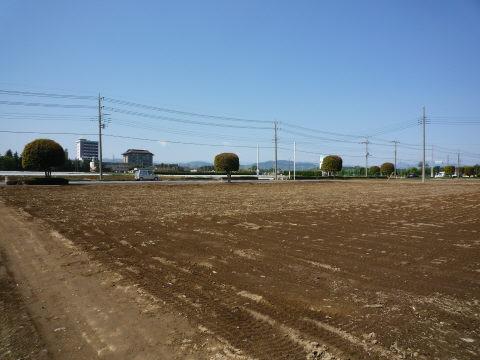 Local land photo. Vacant lot passes