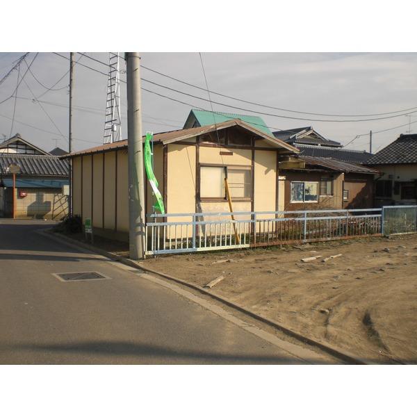 Local photos, including front road
