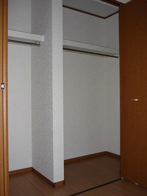 Receipt. 2F Western-style closet