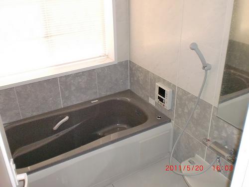Bath. 1.25 square meters of wide bathroom