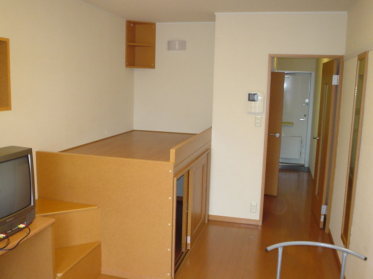 Living and room.  [furniture ・ Consumer electronics equipped] So soon life will be started! 