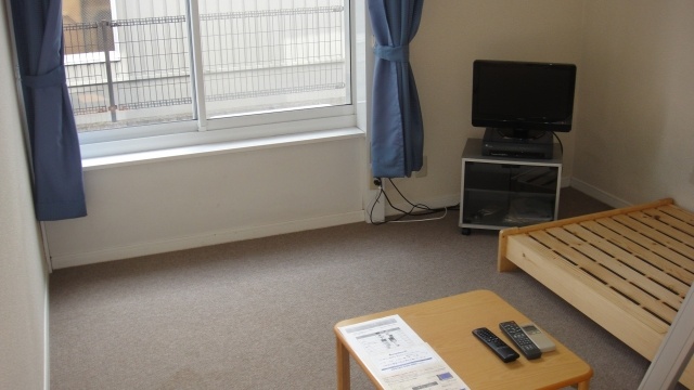 Living and room. Internet is also unlimited per month 1.600 yen.